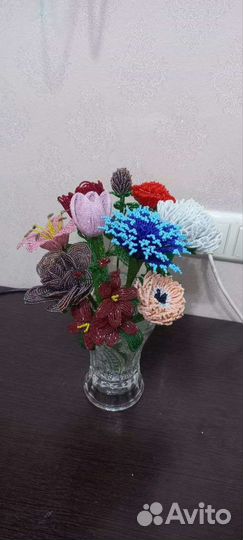 Цветы из бисера на заказ