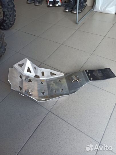 Защита картера двигателя Avantis Enduro Pro