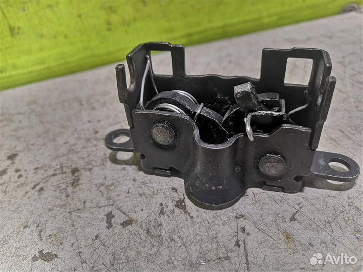 Замок капота Мерседес Бенз 210 Е-класс