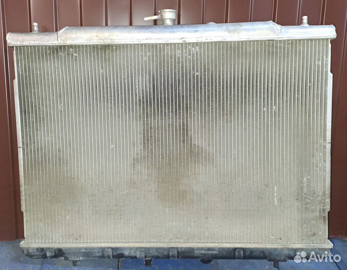 Радиатор охлаждения Nissan x-trail