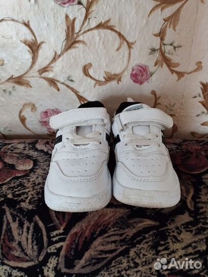 Кроссовки детские
