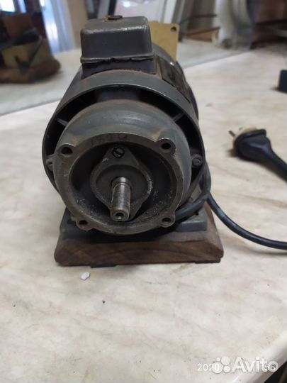 Электродвигатель