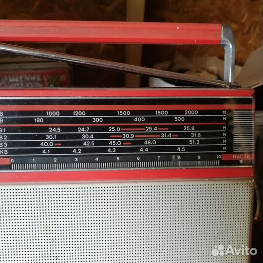 Радиоприемник Vef 214 красный