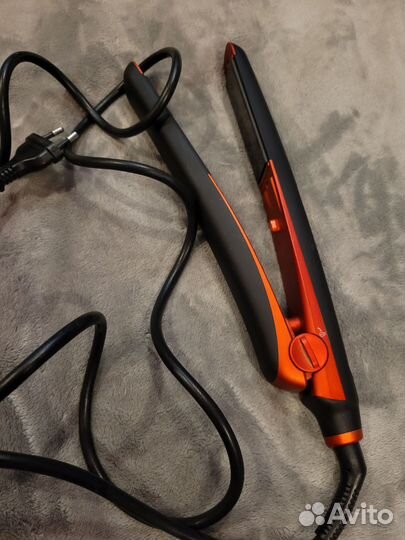 Выпрямитель для волос Redmond