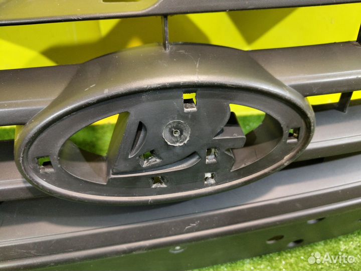 Решетка радиатора LADA Vesta 2015