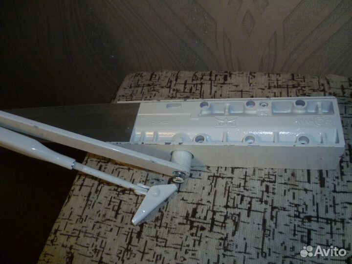 Дверной доводчик TS-83