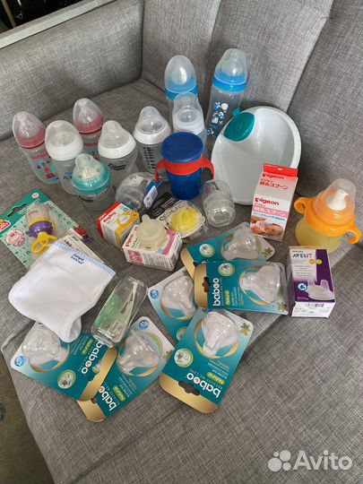 Бутылочки, соски к ним, поильник, пустышки
