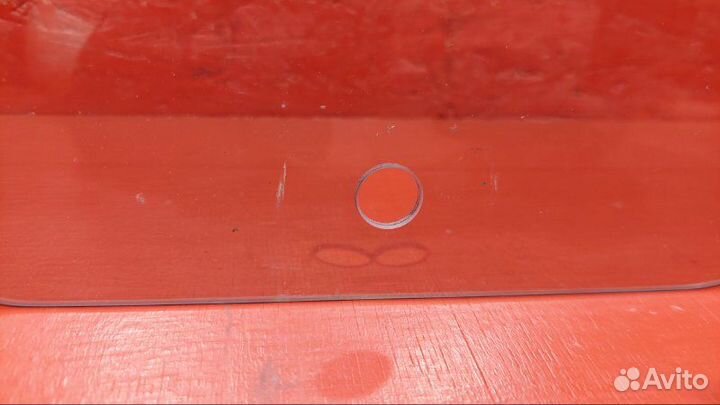 Стекло двери заднее правое Volkswagen Touran BKC