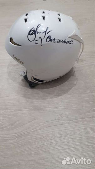 Горнолыжный шлем