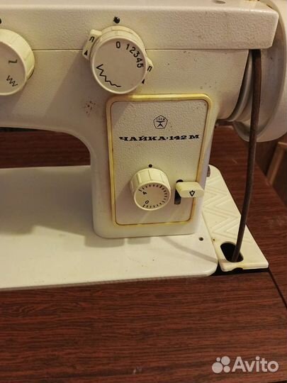 Швейная машина Чайка 142м
