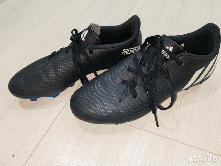 Бутсы adidas predator