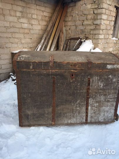 Сундук деревянный старинный большой
