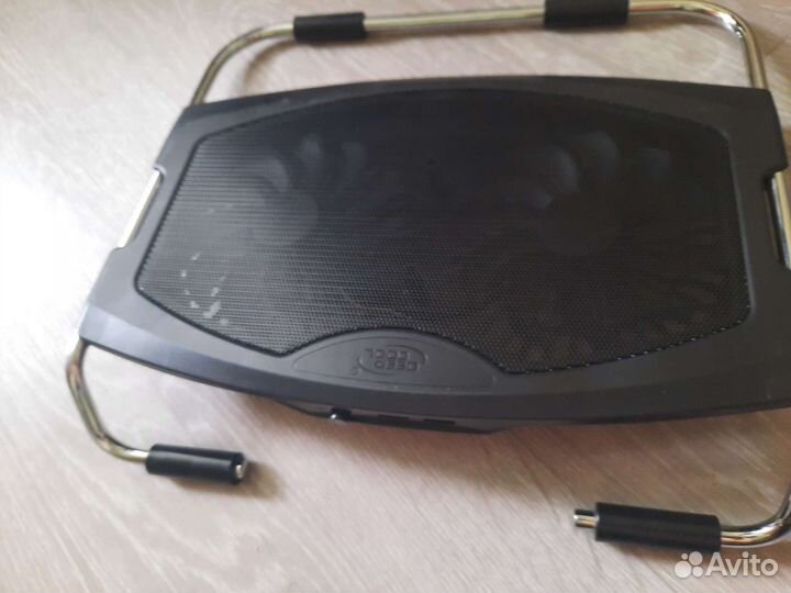 Охлаждающая подставка для ноутбука