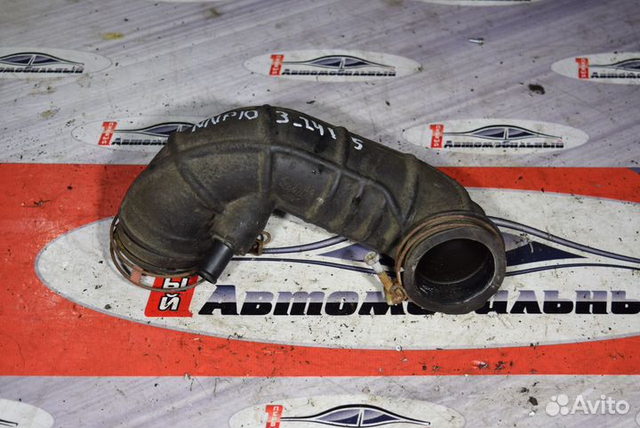 Патрубок воздушного фильтра c Toyota Porte NNP10 2