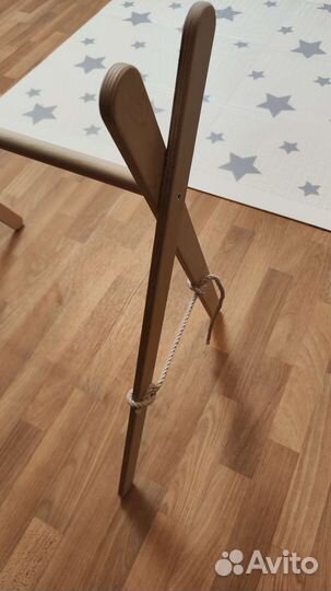 Деревянная стойка Монтессори