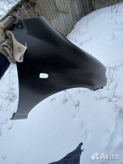 Правое крыло Toyota corolla e120