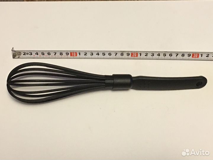 Кухонная лопатка и ершик