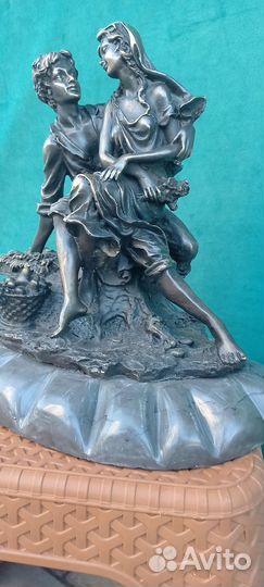 Бронзовая статуэтка