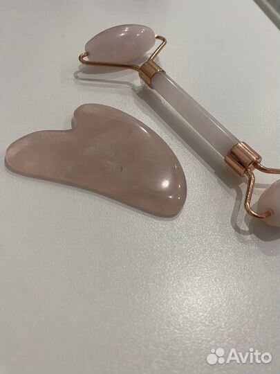 Скребок гуаша и роллер для лица