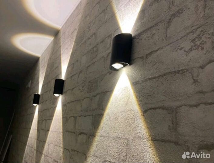 Настенный светильник бра черный IP 65