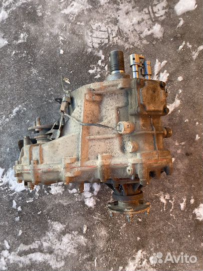 Коробка раздаточная Toyota Hilux 2kdftv 2.5