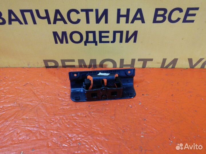 Накладка замка багажника Renault Duster HSA F4R