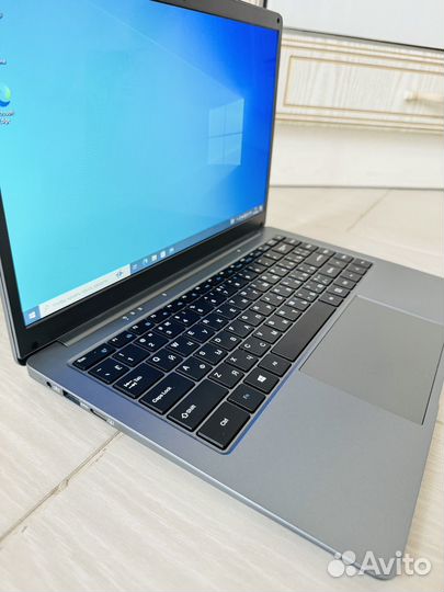 Новый ноутбук azerty Intel