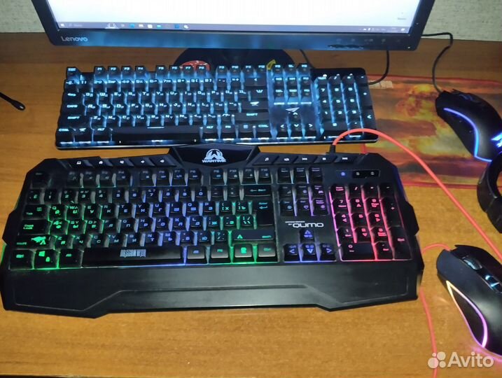 Игровая клавиатура и мышь