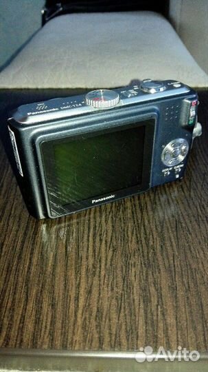 Компактный фотоаппарат