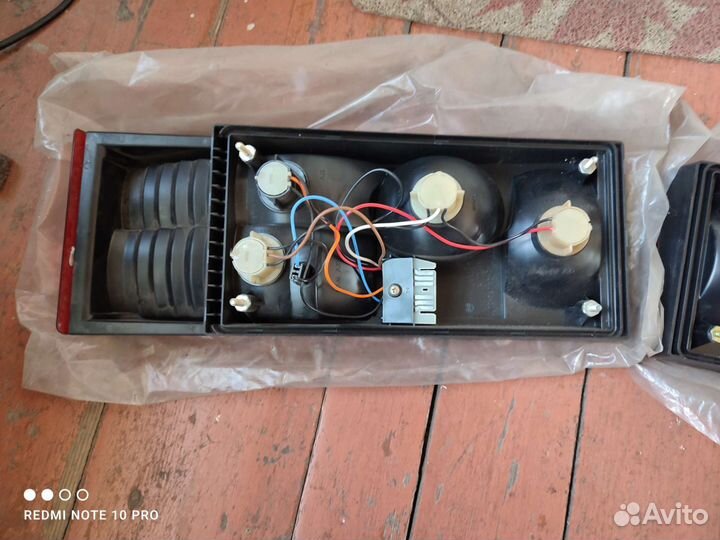 Задние фонари ваз 2114 новые