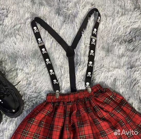 Подтяжки с черепами