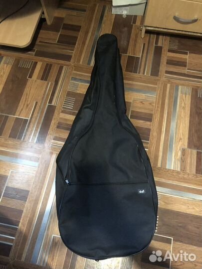 Акустическая гитара