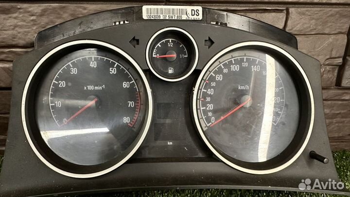 Панель приборов Opel Astra H