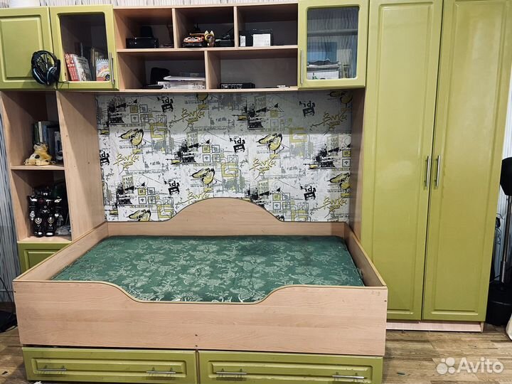 Кровать-стенка