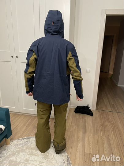 Новый сноубордический костюм Quiksilver