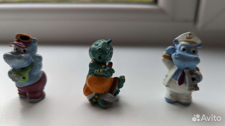 Фигурки Kinder Surprise Бегемоты и другие