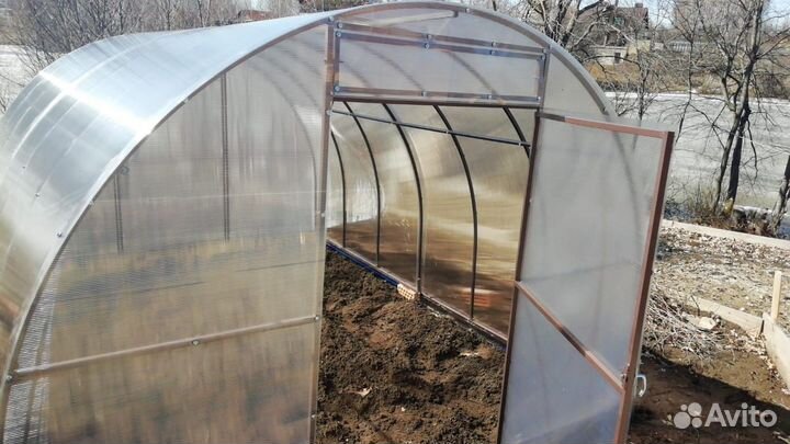 Теплицы из поликарбоната с доставкой