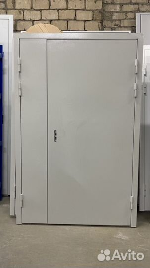 Дверь металлическая двустворчатая