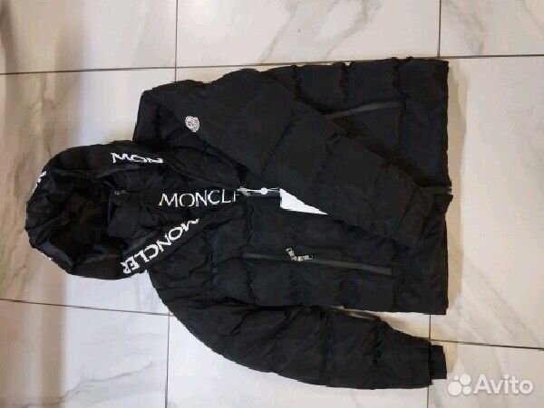 Пуховик Moncler