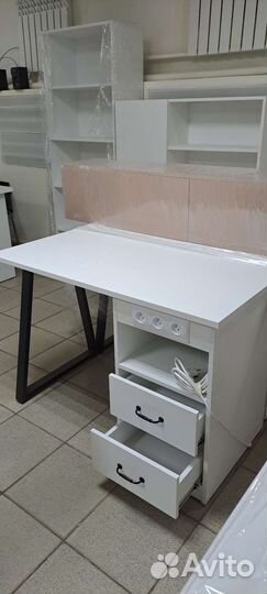 Стол для маникюра