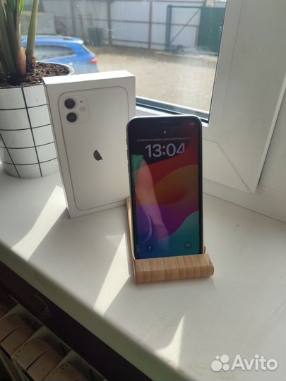iPhone 11, 64 ГБ
