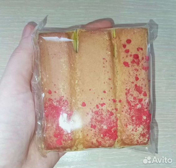 Для птиц: минеральная смесь, нуг, бисквиты, сера