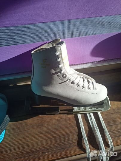 Фигурные коньки graf 34