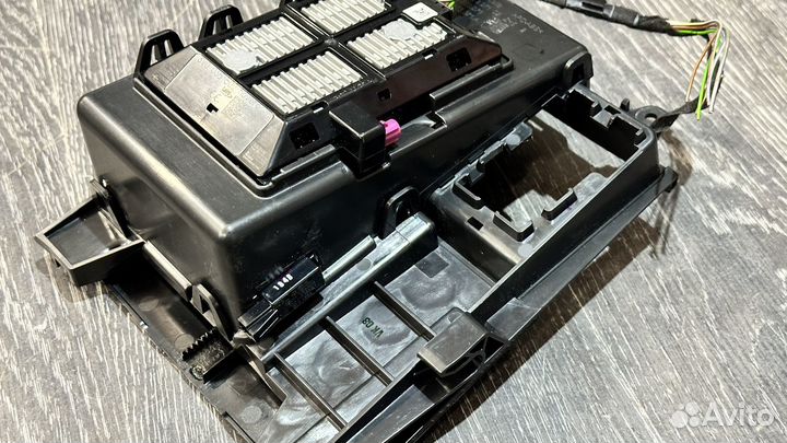 Зарядка Qi оригинал kodiaq karoq