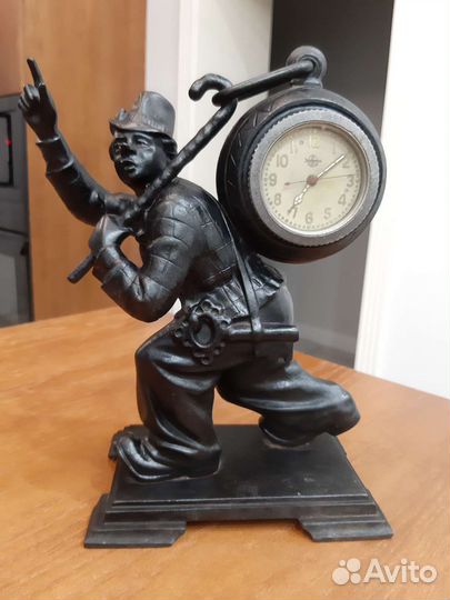 Часы Клоун-Хранитель времени