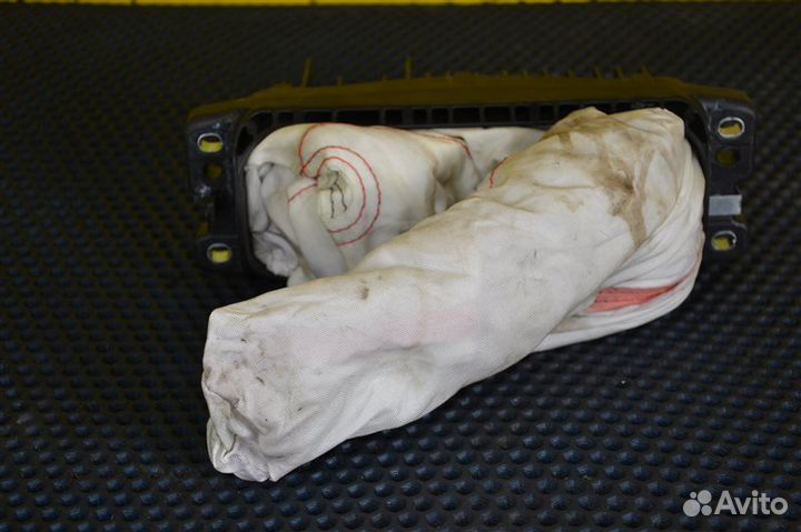 Подушка безопасности пассажирская (в торпедо) Vw