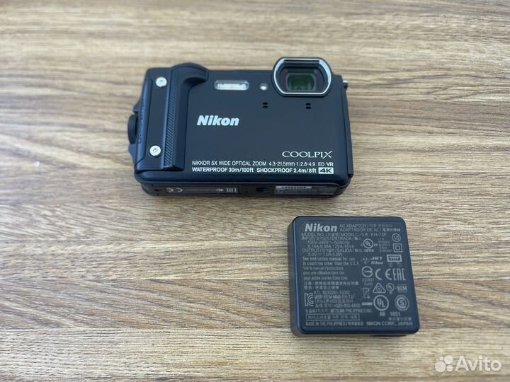 Компактный фотоаппарат Nikon W300