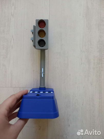 Светофор игрушка