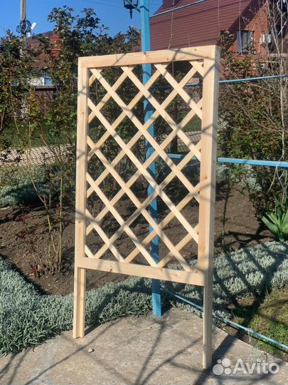 Деревянная шпалера