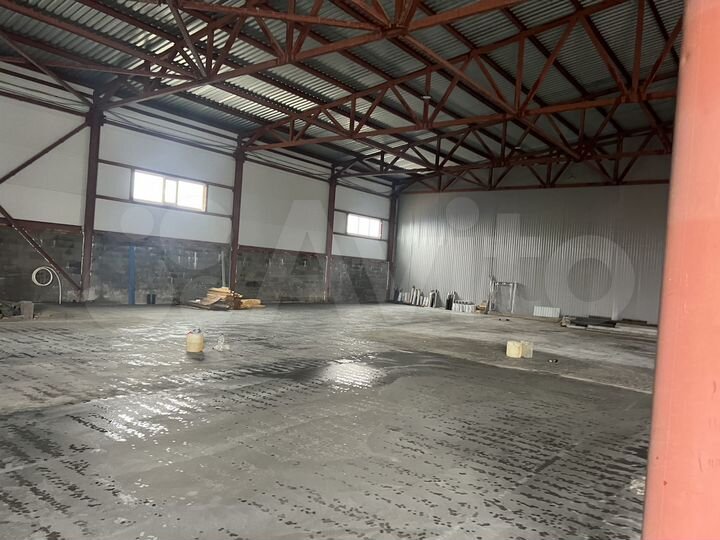 Склад, 2350 м²